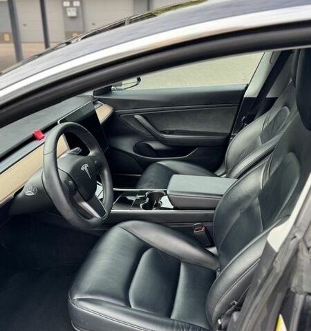 Сірий Тесла Модель 3, об'ємом двигуна 0 л та пробігом 212 тис. км за 16400 $, фото 5 на Automoto.ua