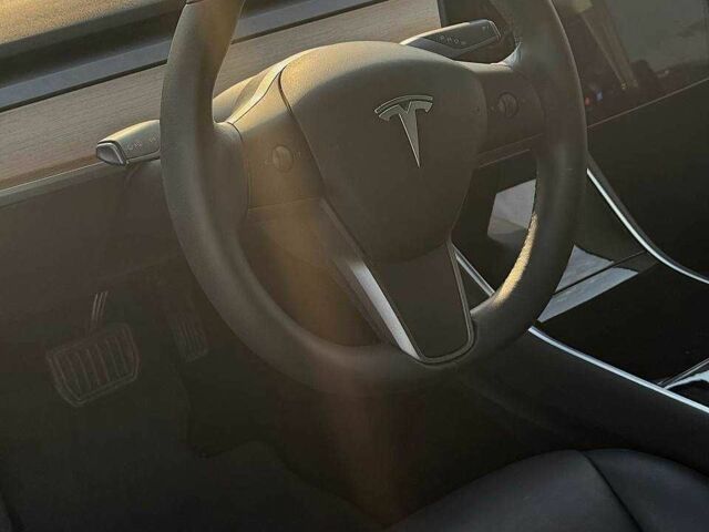 Сірий Тесла Модель 3, об'ємом двигуна 0 л та пробігом 38 тис. км за 12750 $, фото 12 на Automoto.ua