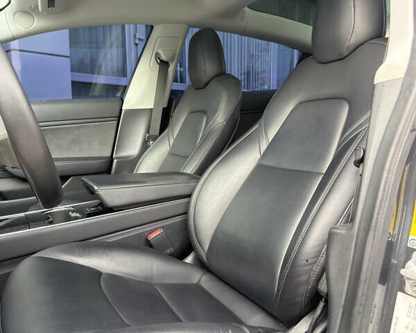 Сірий Тесла Модель 3, об'ємом двигуна 0 л та пробігом 103 тис. км за 15900 $, фото 14 на Automoto.ua