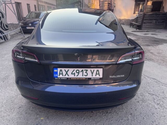 Серый Тесла Модель 3, объемом двигателя 0 л и пробегом 180 тыс. км за 18570 $, фото 3 на Automoto.ua