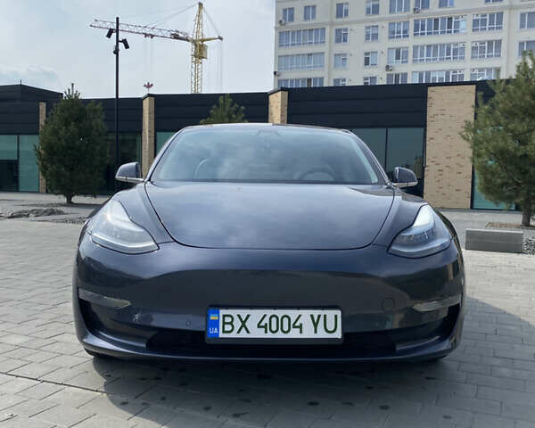 Серый Тесла Модель 3, объемом двигателя 0 л и пробегом 204 тыс. км за 16999 $, фото 2 на Automoto.ua