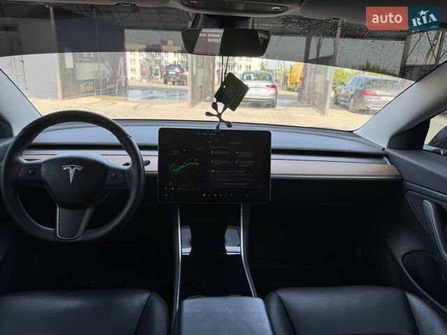 Сірий Тесла Модель 3, об'ємом двигуна 0 л та пробігом 70 тис. км за 16599 $, фото 10 на Automoto.ua