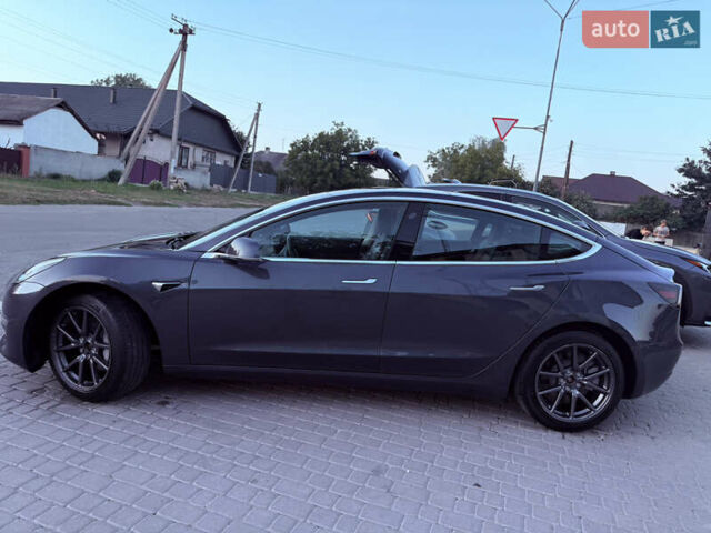 Серый Тесла Модель 3, объемом двигателя 0 л и пробегом 28 тыс. км за 19300 $, фото 8 на Automoto.ua