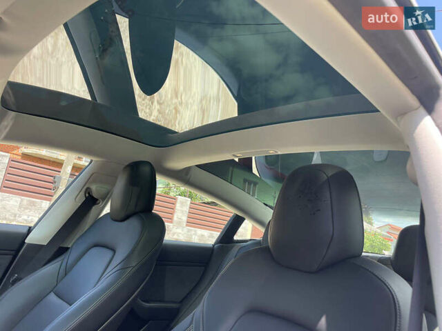 Сірий Тесла Модель 3, об'ємом двигуна 0 л та пробігом 49 тис. км за 21800 $, фото 11 на Automoto.ua