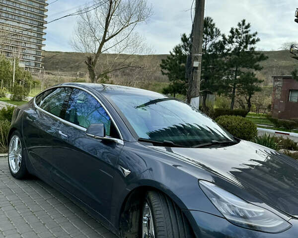 Серый Тесла Модель 3, объемом двигателя 0 л и пробегом 112 тыс. км за 23500 $, фото 37 на Automoto.ua