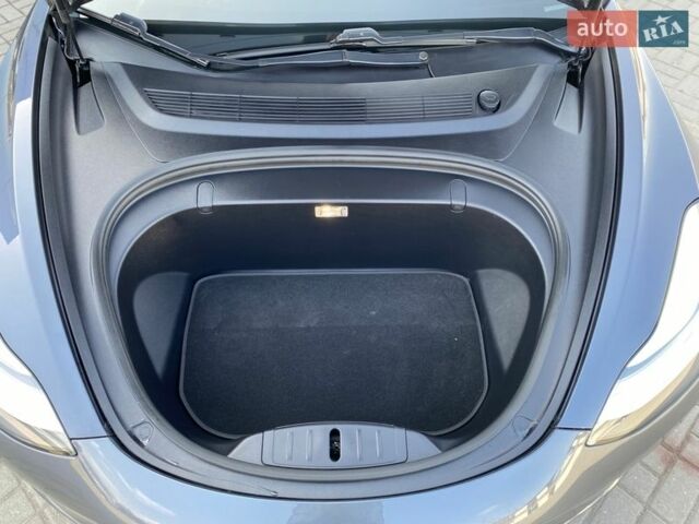 Серый Тесла Модель 3, объемом двигателя 0 л и пробегом 91 тыс. км за 18300 $, фото 6 на Automoto.ua