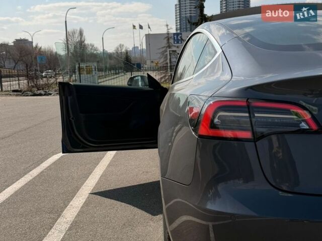 Серый Тесла Модель 3, объемом двигателя 0 л и пробегом 145 тыс. км за 18500 $, фото 12 на Automoto.ua