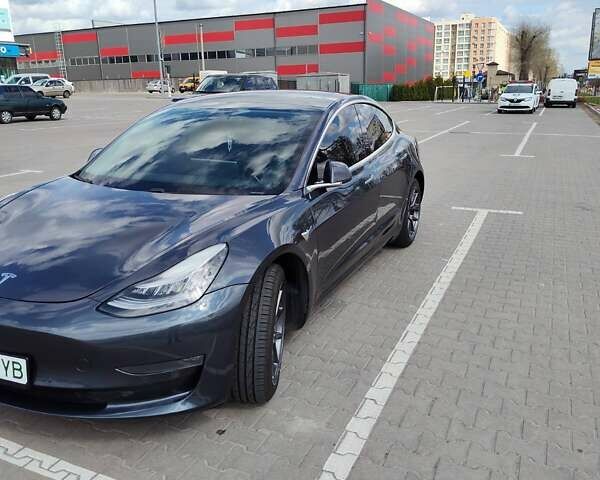Серый Тесла Модель 3, объемом двигателя 0 л и пробегом 143 тыс. км за 26900 $, фото 12 на Automoto.ua