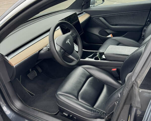Сірий Тесла Модель 3, об'ємом двигуна 0 л та пробігом 112 тис. км за 18000 $, фото 19 на Automoto.ua