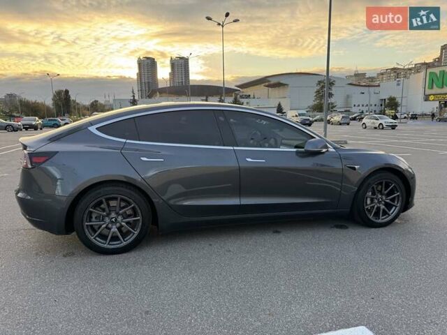Серый Тесла Модель 3, объемом двигателя 0 л и пробегом 99 тыс. км за 16900 $, фото 14 на Automoto.ua