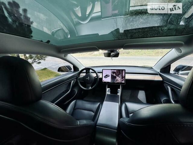 Серый Тесла Модель 3, объемом двигателя 0 л и пробегом 135 тыс. км за 21900 $, фото 16 на Automoto.ua