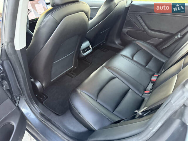 Серый Тесла Модель 3, объемом двигателя 0 л и пробегом 54 тыс. км за 18399 $, фото 12 на Automoto.ua