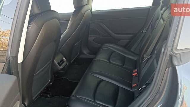 Тесла Модель 3 2019 у Вінниці на Automoto.ua Сірий Тесла Модель 3, об'ємом двигуна 0 л та пробігом 200 тис. км за 15999 $, фото 22 на Automoto.ua