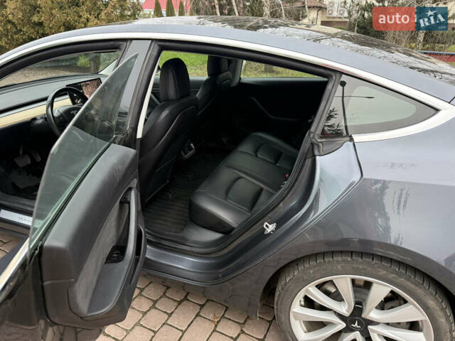 Сірий Тесла Модель 3, об'ємом двигуна 0 л та пробігом 209 тис. км за 17000 $, фото 17 на Automoto.ua