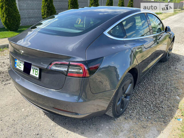 Серый Тесла Модель 3, объемом двигателя 0 л и пробегом 53 тыс. км за 21300 $, фото 6 на Automoto.ua