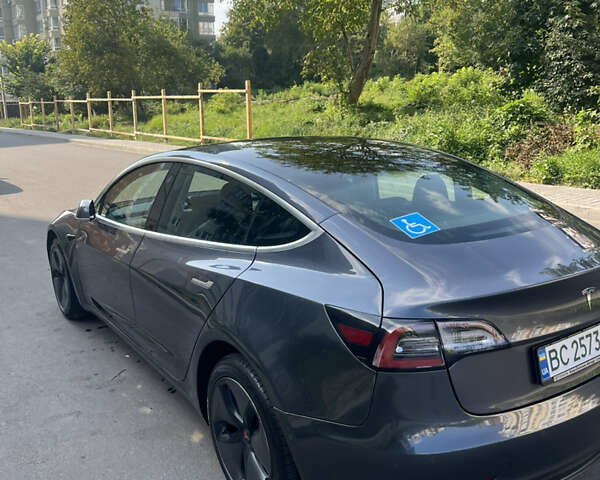 Серый Тесла Модель 3, объемом двигателя 0 л и пробегом 90 тыс. км за 15500 $, фото 5 на Automoto.ua