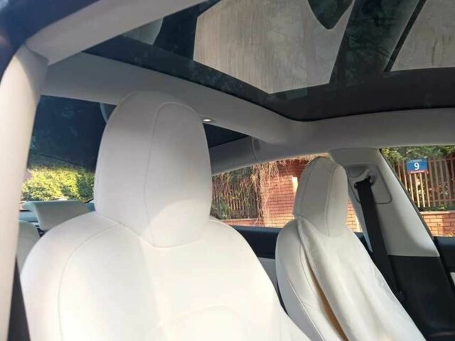 Тесла Модель 3 2019 у Києві на Automoto.ua Сірий Тесла Модель 3, об'ємом двигуна 0 л та пробігом 69 тис. км за 12850 $, фото 9 на Automoto.ua