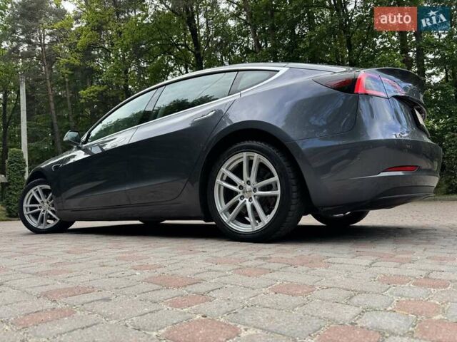 Сірий Тесла Модель 3, об'ємом двигуна 0 л та пробігом 79 тис. км за 17750 $, фото 27 на Automoto.ua