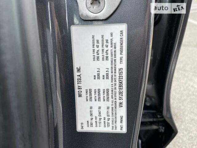 Серый Тесла Модель 3, объемом двигателя 0 л и пробегом 92 тыс. км за 24700 $, фото 20 на Automoto.ua