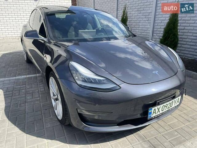 Серый Тесла Модель 3, объемом двигателя 0 л и пробегом 15 тыс. км за 19950 $, фото 11 на Automoto.ua