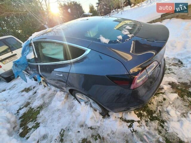 Сірий Тесла Модель 3, об'ємом двигуна 0 л та пробігом 105 тис. км за 7700 $, фото 14 на Automoto.ua
