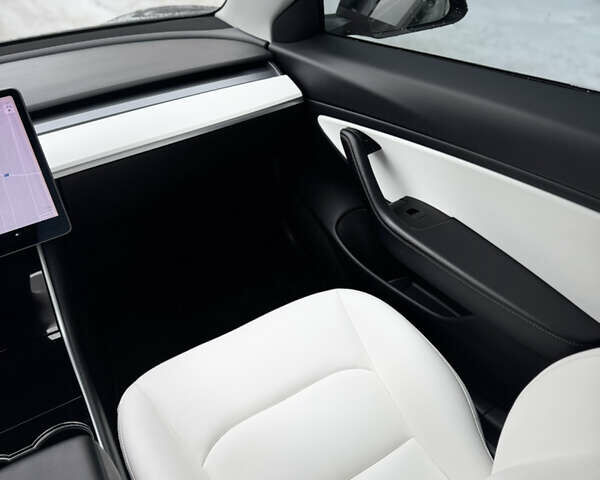 Серый Тесла Модель 3, объемом двигателя 0 л и пробегом 117 тыс. км за 20000 $, фото 14 на Automoto.ua