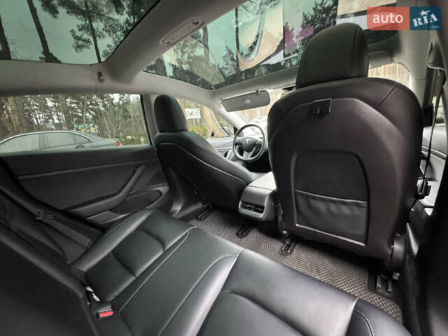 Сірий Тесла Модель 3, об'ємом двигуна 0 л та пробігом 62 тис. км за 17400 $, фото 27 на Automoto.ua