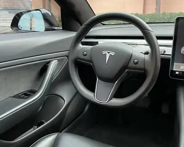 Серый Тесла Модель 3, объемом двигателя 0 л и пробегом 90 тыс. км за 27800 $, фото 16 на Automoto.ua