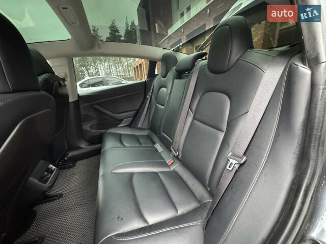 Серый Тесла Модель 3, объемом двигателя 0 л и пробегом 62 тыс. км за 17500 $, фото 29 на Automoto.ua
