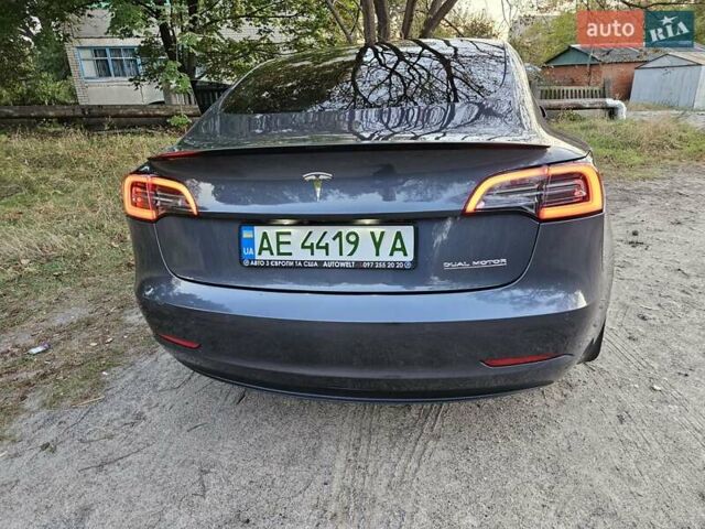 Серый Тесла Модель 3, объемом двигателя 0 л и пробегом 210 тыс. км за 18200 $, фото 7 на Automoto.ua