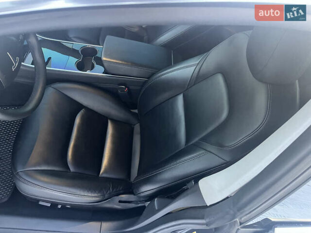 Сірий Тесла Модель 3, об'ємом двигуна 0 л та пробігом 95 тис. км за 17000 $, фото 25 на Automoto.ua