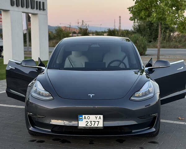 Серый Тесла Модель 3, объемом двигателя 0 л и пробегом 80 тыс. км за 21000 $, фото 7 на Automoto.ua