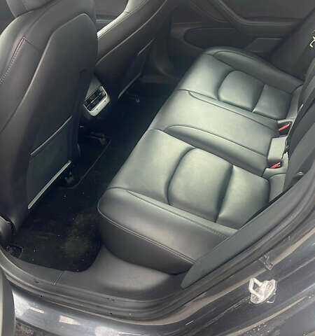 Серый Тесла Модель 3, объемом двигателя 0 л и пробегом 125 тыс. км за 18000 $, фото 5 на Automoto.ua