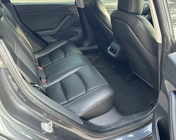 Серый Тесла Модель 3, объемом двигателя 0 л и пробегом 170 тыс. км за 20000 $, фото 5 на Automoto.ua