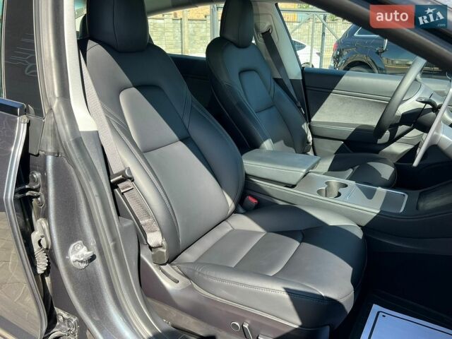 Серый Тесла Модель 3, объемом двигателя 0 л и пробегом 109 тыс. км за 21588 $, фото 21 на Automoto.ua