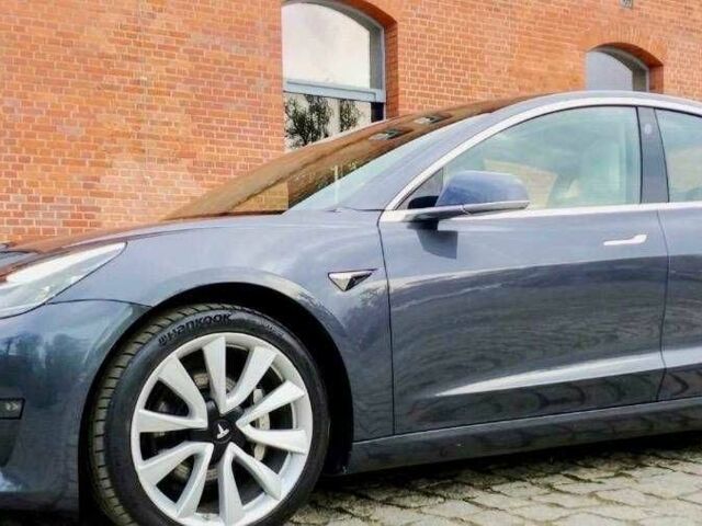 Сірий Тесла Модель 3, об'ємом двигуна 0 л та пробігом 60 тис. км за 12000 $, фото 2 на Automoto.ua