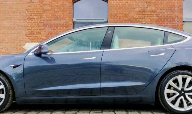 Сірий Тесла Модель 3, об'ємом двигуна 0 л та пробігом 96 тис. км за 11300 $, фото 4 на Automoto.ua