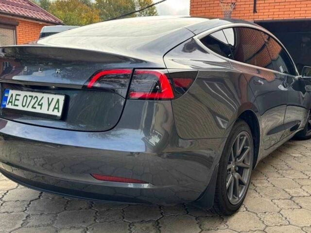 Сірий Тесла Модель 3, об'ємом двигуна 0 л та пробігом 77 тис. км за 21000 $, фото 3 на Automoto.ua