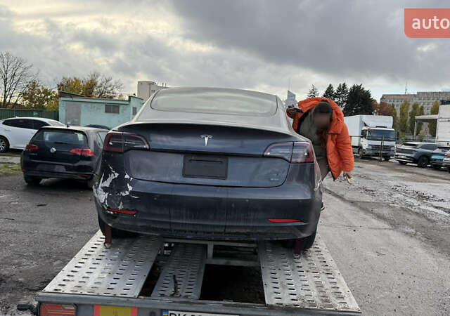 Сірий Тесла Модель 3, об'ємом двигуна 0 л та пробігом 95 тис. км за 17000 $, фото 44 на Automoto.ua
