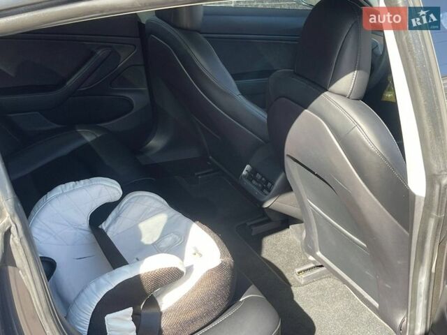 Серый Тесла Модель 3, объемом двигателя 0 л и пробегом 71 тыс. км за 20999 $, фото 18 на Automoto.ua