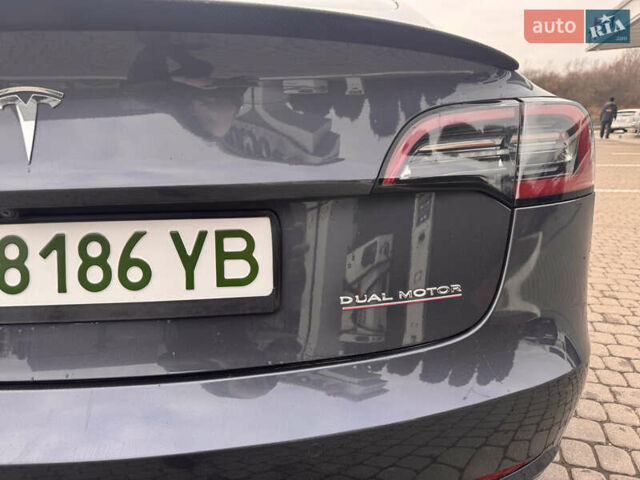 Серый Тесла Модель 3, объемом двигателя 0 л и пробегом 114 тыс. км за 19500 $, фото 7 на Automoto.ua