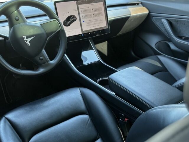 Сірий Тесла Модель 3, об'ємом двигуна 0 л та пробігом 71 тис. км за 26900 $, фото 13 на Automoto.ua