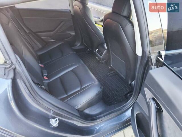 Сірий Тесла Модель 3, об'ємом двигуна 0 л та пробігом 90 тис. км за 16500 $, фото 13 на Automoto.ua