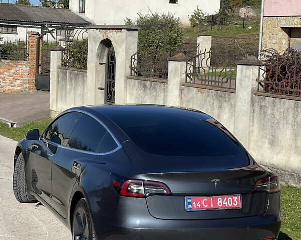 Сірий Тесла Модель 3, об'ємом двигуна 0 л та пробігом 60 тис. км за 16300 $, фото 5 на Automoto.ua