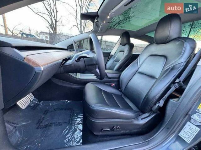Сірий Тесла Модель 3, об'ємом двигуна 0 л та пробігом 150 тис. км за 18500 $, фото 6 на Automoto.ua