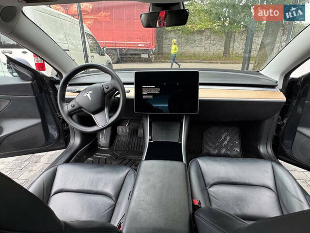 Серый Тесла Модель 3, объемом двигателя 0 л и пробегом 113 тыс. км за 17100 $, фото 30 на Automoto.ua