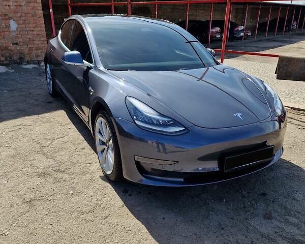 Сірий Тесла Модель 3, об'ємом двигуна 0 л та пробігом 75 тис. км за 18700 $, фото 1 на Automoto.ua