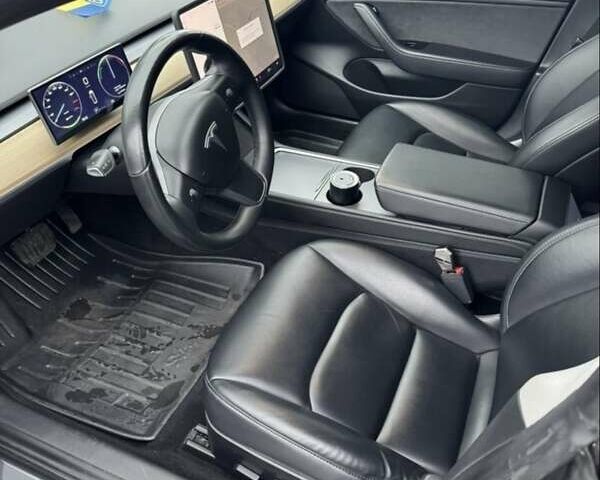 Сірий Тесла Модель 3, об'ємом двигуна 0 л та пробігом 88 тис. км за 28675 $, фото 1 на Automoto.ua