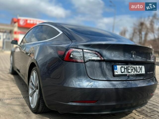 Серый Тесла Модель 3, объемом двигателя 0 л и пробегом 88 тыс. км за 18750 $, фото 5 на Automoto.ua