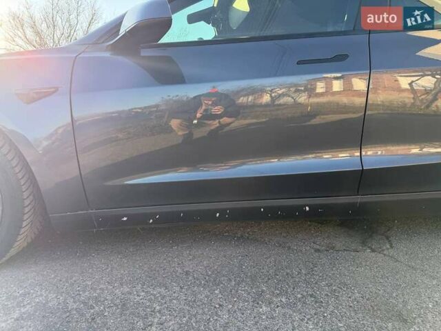 Серый Тесла Модель 3, объемом двигателя 0 л и пробегом 97 тыс. км за 18700 $, фото 7 на Automoto.ua